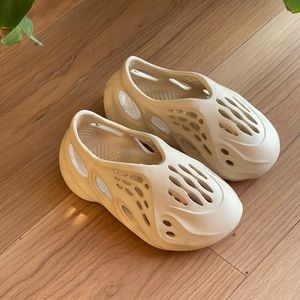 COPY - Kids foam runner beach shoes